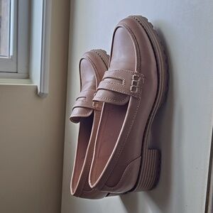 Chunky nude loafers